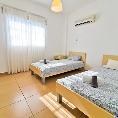 Апартаменты Off Course Seaview