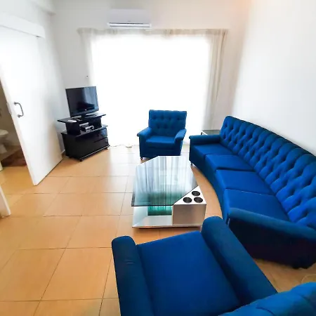 Off Course Seaview Lárnaca