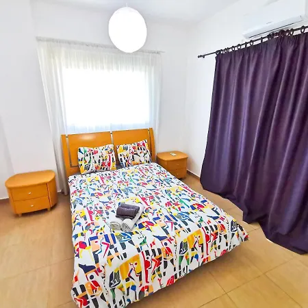 Off Course Seaview Lárnaca